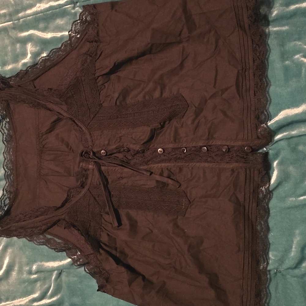 Lace Trimmed White and Black Tops - Picture 4 of 4